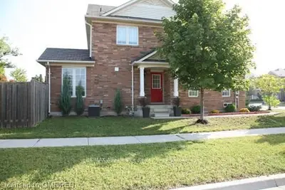 2125 Baronwood Drive, Oakville, ON L6M 4S3