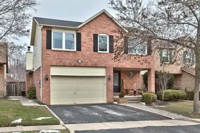 1123 Glenridge Drive, Oakville, ON L6M 2L1
