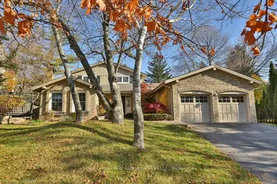2139 Adair Crescent, Oakville, ON L6J 5J6