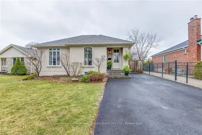 266 FELAN Avenue, Oakville, ON L6K 2X6