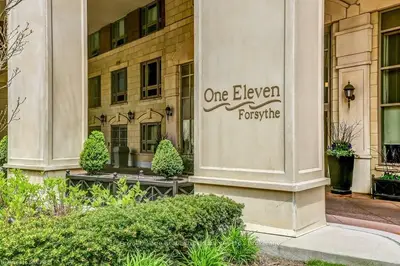 111 FORSYTHE Street 206, Oakville, ON L6K 3J9