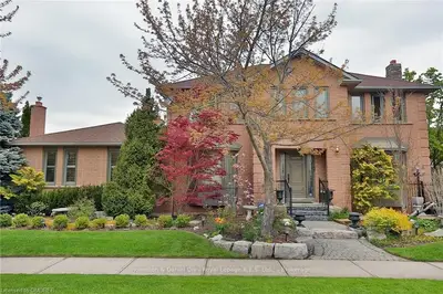 194 GENESEE Drive, Oakville, ON L6H 5Y7