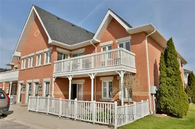 1701 LAMPMAN Avenue 101, Burlington, ON L7L 6R7