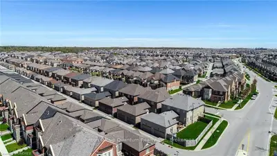 3076 Gladeside Avenue, Oakville, On L6m 0p8