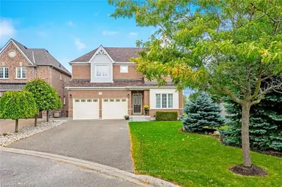37 Lawlor Street, Halton Hills, On L7g 6b8