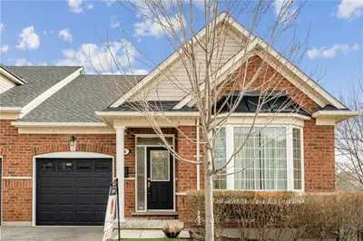 2590 CARBERRY Way 4, Oakville, ON L6M 5G2