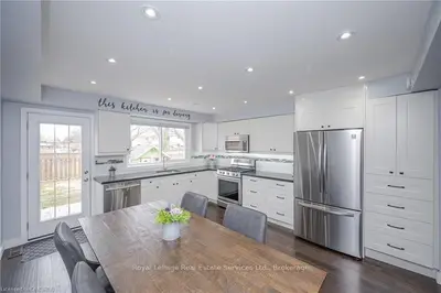 4084 STEPHANIE Street, Burlington, ON L7L 1X1