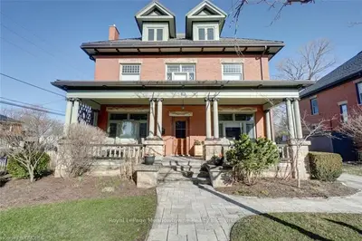 29 Bower Street, Halton Hills, ON L7J 1E1