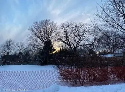 1138 HAIG Boulevard, Mississauga, ON L5E 2M7