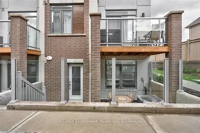 3058 SIXTH Line 101, Oakville, ON L6M 1P8
