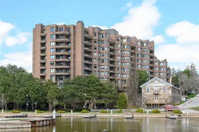 100 LAKESHORE Road E 1102, Oakville, ON L6J 6M9