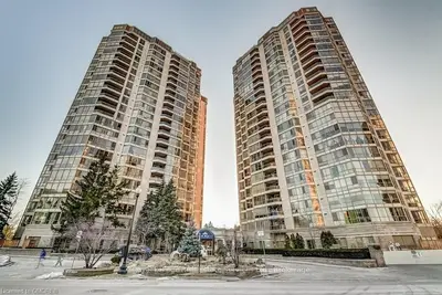 55 KINGSBRIDGE GARDEN Circle 301, Mississauga, ON L5R 1Y1