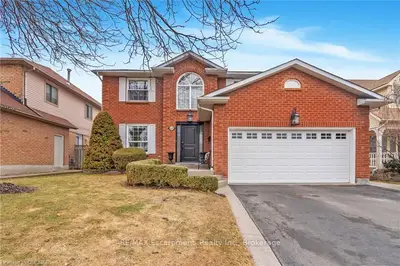 2225 VISTA Drive, Burlington, ON L7M 3N5