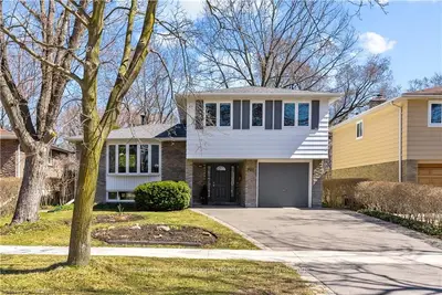 451 CAESAR Avenue, Oakville, ON L6J 3Z1
