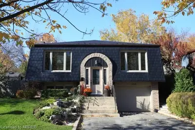 1233 Richard's Crescent, Oakville, On L6h 1r0