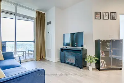 Condo Apartment in Mississauga