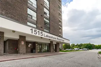 1515 LAKESHORE Road E 906, Mississauga, ON L5E 3E3