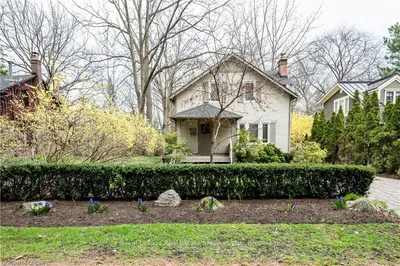 153 Balsam Drive, Oakville, ON L6J 3X4