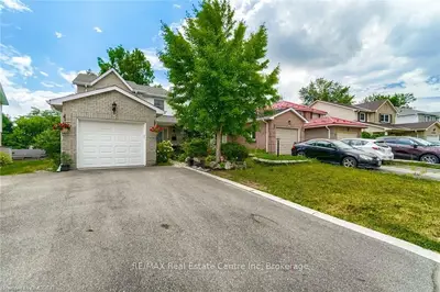 2238 Leominster Drive, Burlington, ON L7P 3X1