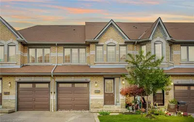 455 APACHE Court 40, Mississauga, ON L4Z 3W8