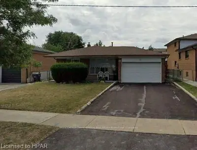7554 NETHERWOOD Road, Mississauga, ON L4T 2N9