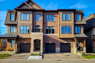 Att/Row/Townhouse in Milton
