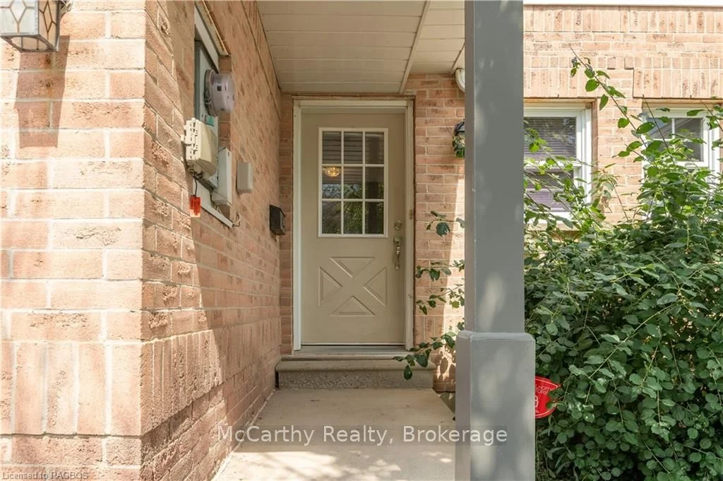 48 WICKSTEAD Court, Brampton, ON L6R 1N8