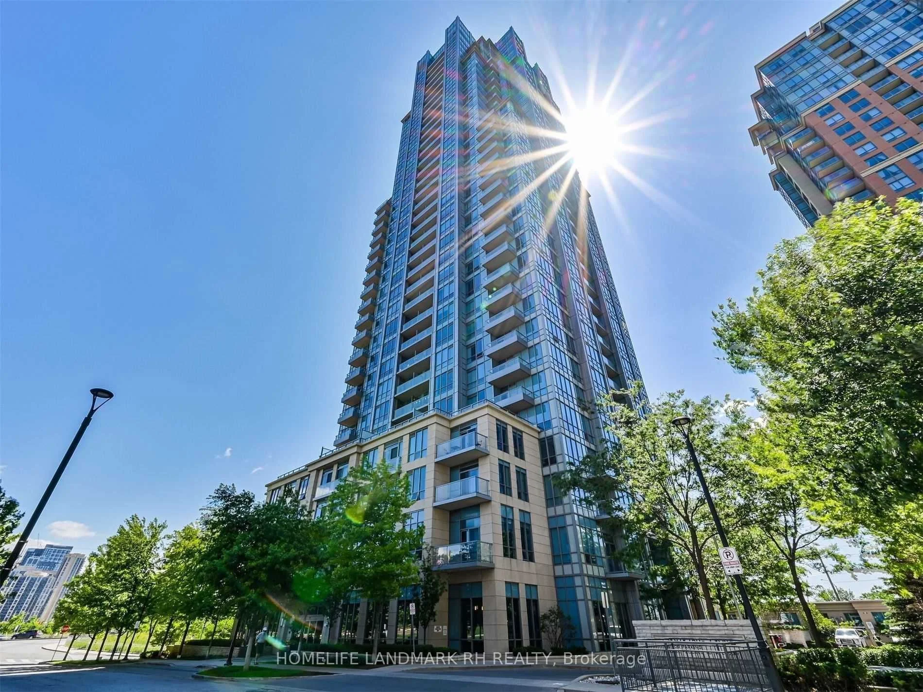 15 Viking Lane 901, Toronto W08, On M9b 0a4