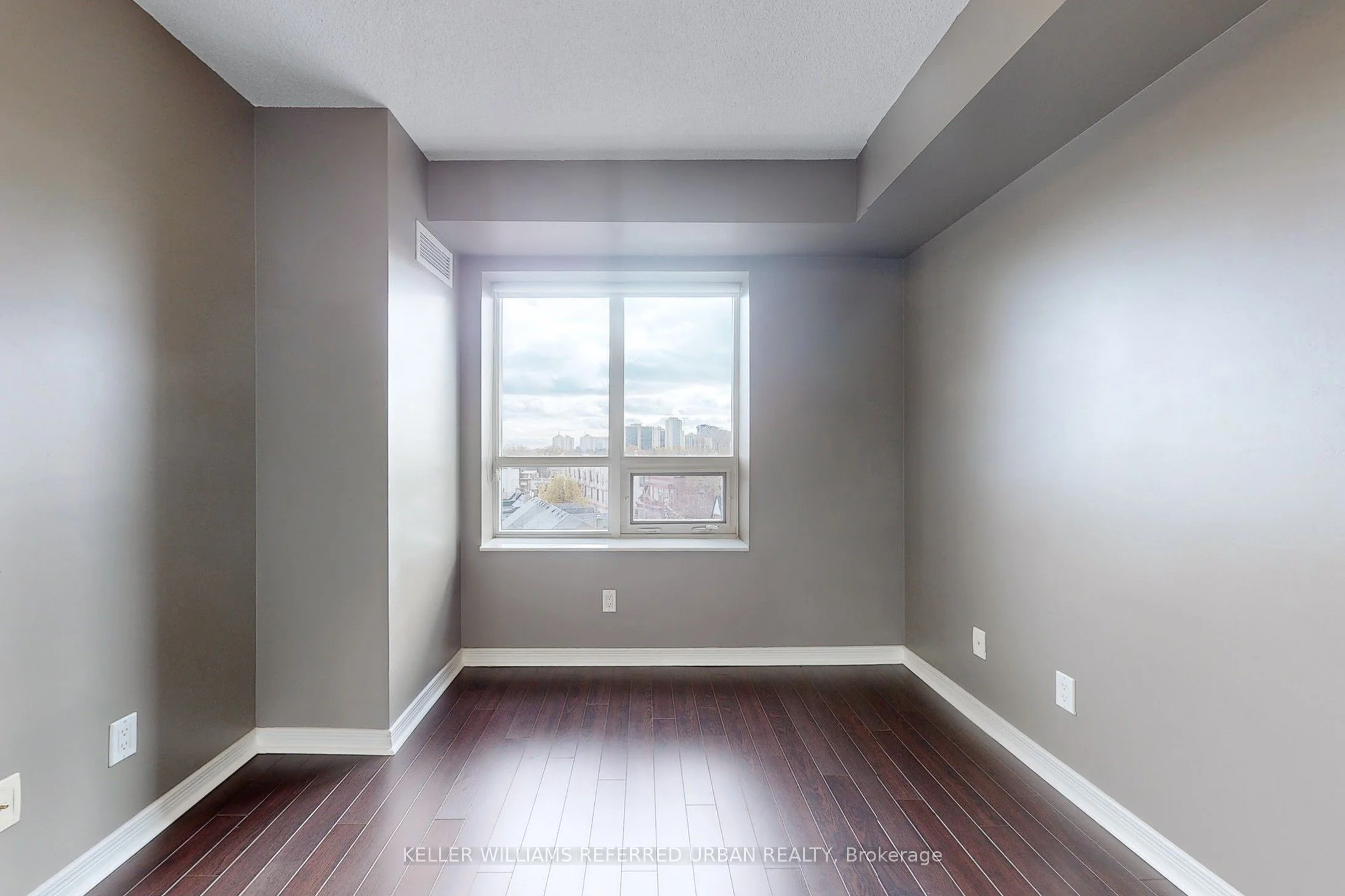 61 Heintzman Street 616, Toronto W02, ON M6P 5A2