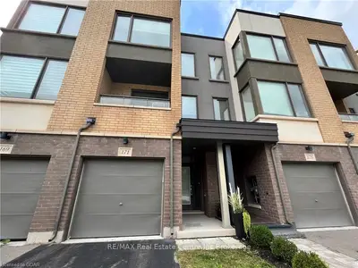 171 Sabina Drive, Oakville, ON L6H 7C3