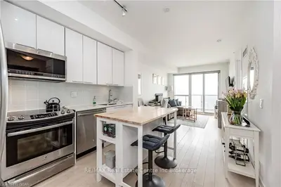 10 PARK LAWN Road 2203, Toronto W06, ON M8V 0H9