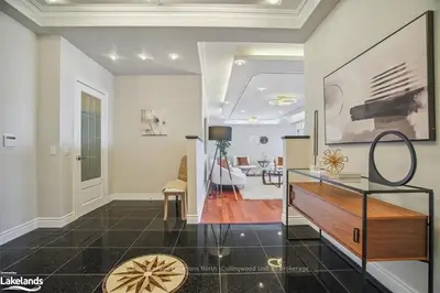 35 Kingsbridge Garden Circle 2903, Mississauga, On L5r 3z5