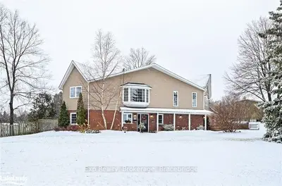 4 STARRVIEW Crescent, Orangeville, ON L9W 3A9