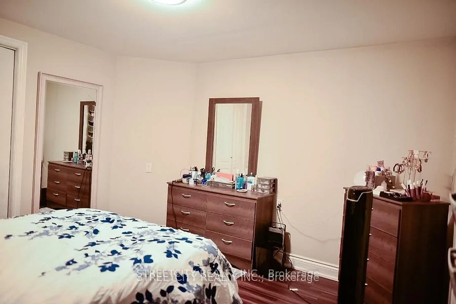 222 Howard Crescent, Orangeville, ON L9W 4W5