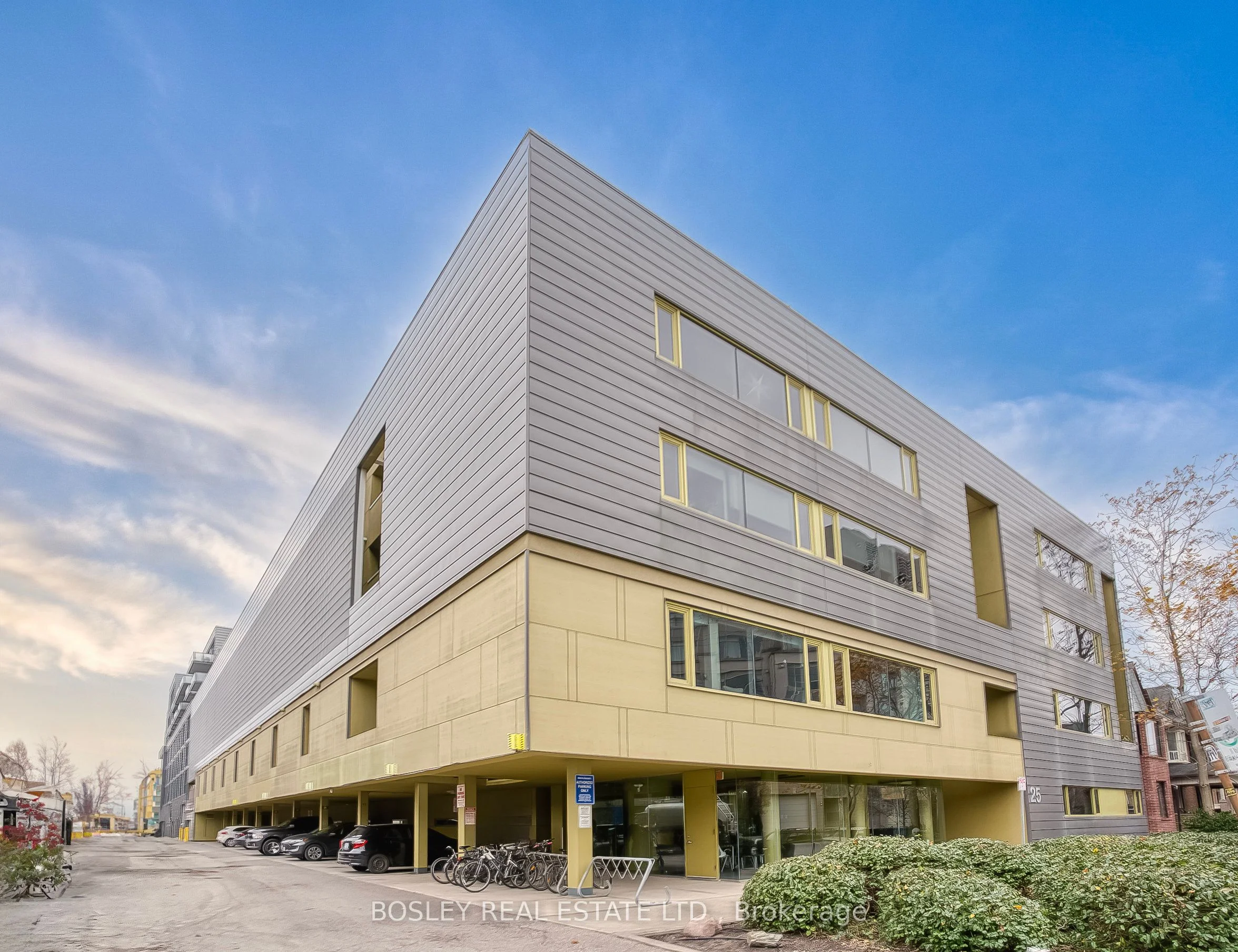 Condo Townhouse in Toronto