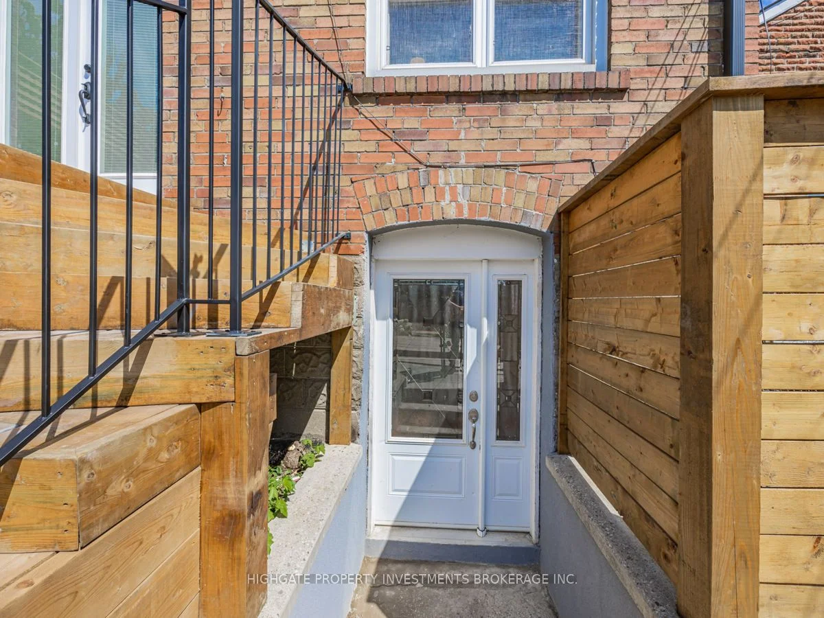 170 Ennerdale Road Bsmt, Toronto W03, On M6e 4c9