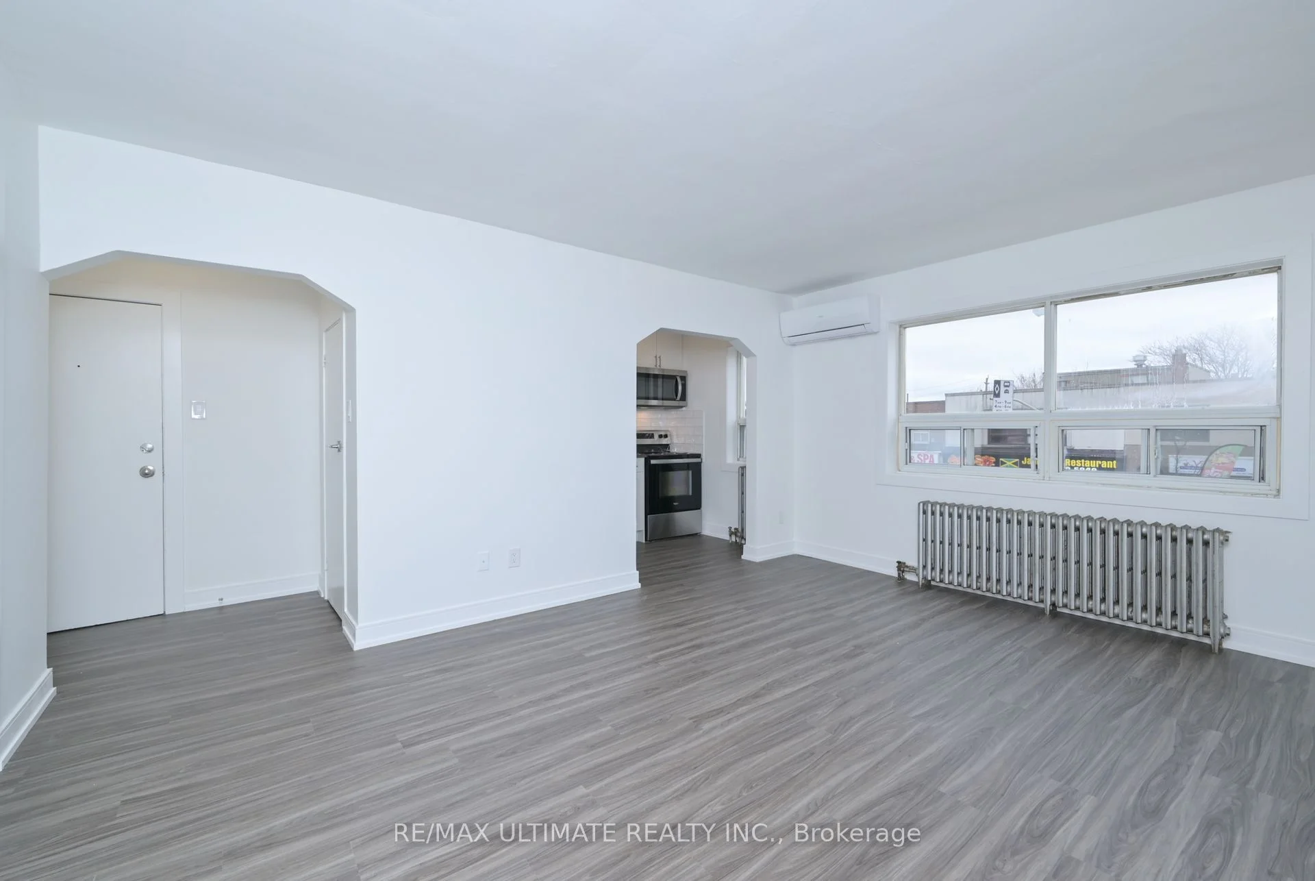 1664 Eglinton Avenue W 2, Toronto W04, ON M6E 2H6