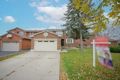 Detached in Brampton