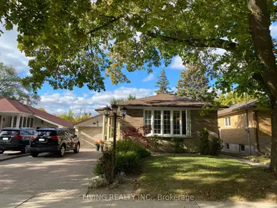 36 Cloverhill Road B1, Toronto W07, On M8y 1t3