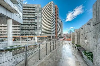 38 JOE SHUSTER Way 1427, Toronto W01, ON M6K 0A5
