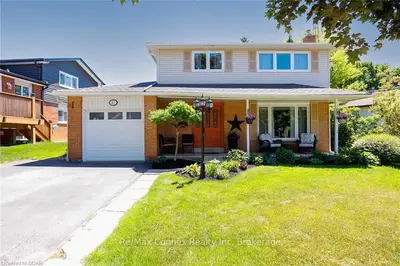 42 STOREY Drive, Halton Hills, ON L7J 2P4