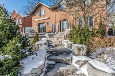 14 Cindebarke Terrace, Halton Hills, On L7g 4s5