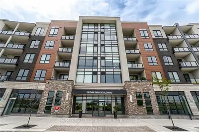 150 OAK PARK Boulevard 323, Oakville, ON L6H 0E7