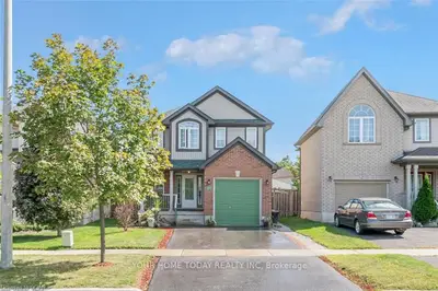 21 Meadowglen Boulevard, Halton Hills, On L7g 6j3