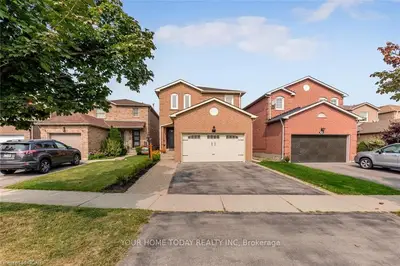 12 Mckinnon Avenue, Halton Hills, On L7g 5h5