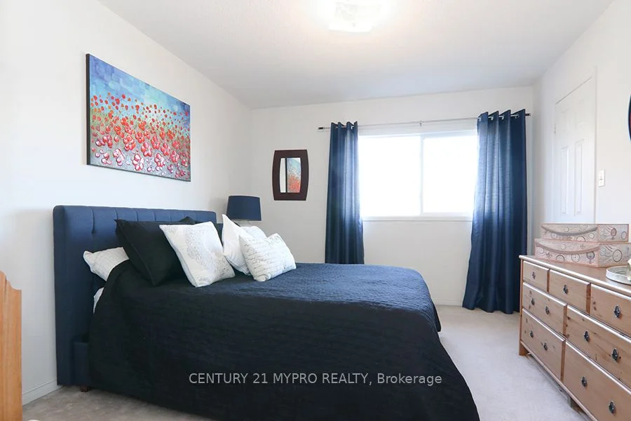1168 Arena Road 12, Mississauga, ON L4Y 4K7