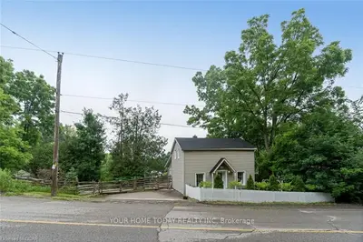 23 Stewarttown Road, Halton Hills, On L7g 4s5
