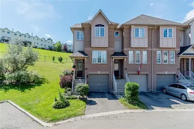 20 Palomino Trail, Halton Hills, On L7g 6e9