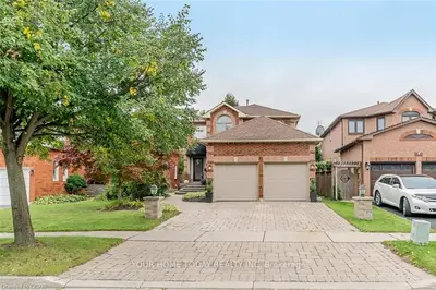 21 Roane Avenue, Halton Hills, On L7g 5k6