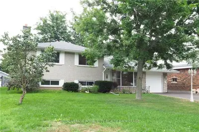 44 Nelson Court, Halton Hills, On L7j 1a4